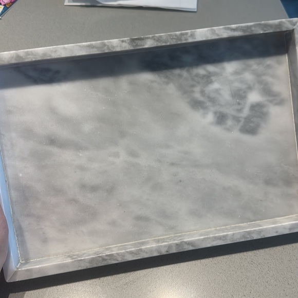 Beautiful Marble Vanity tray - Picture 2 of 6